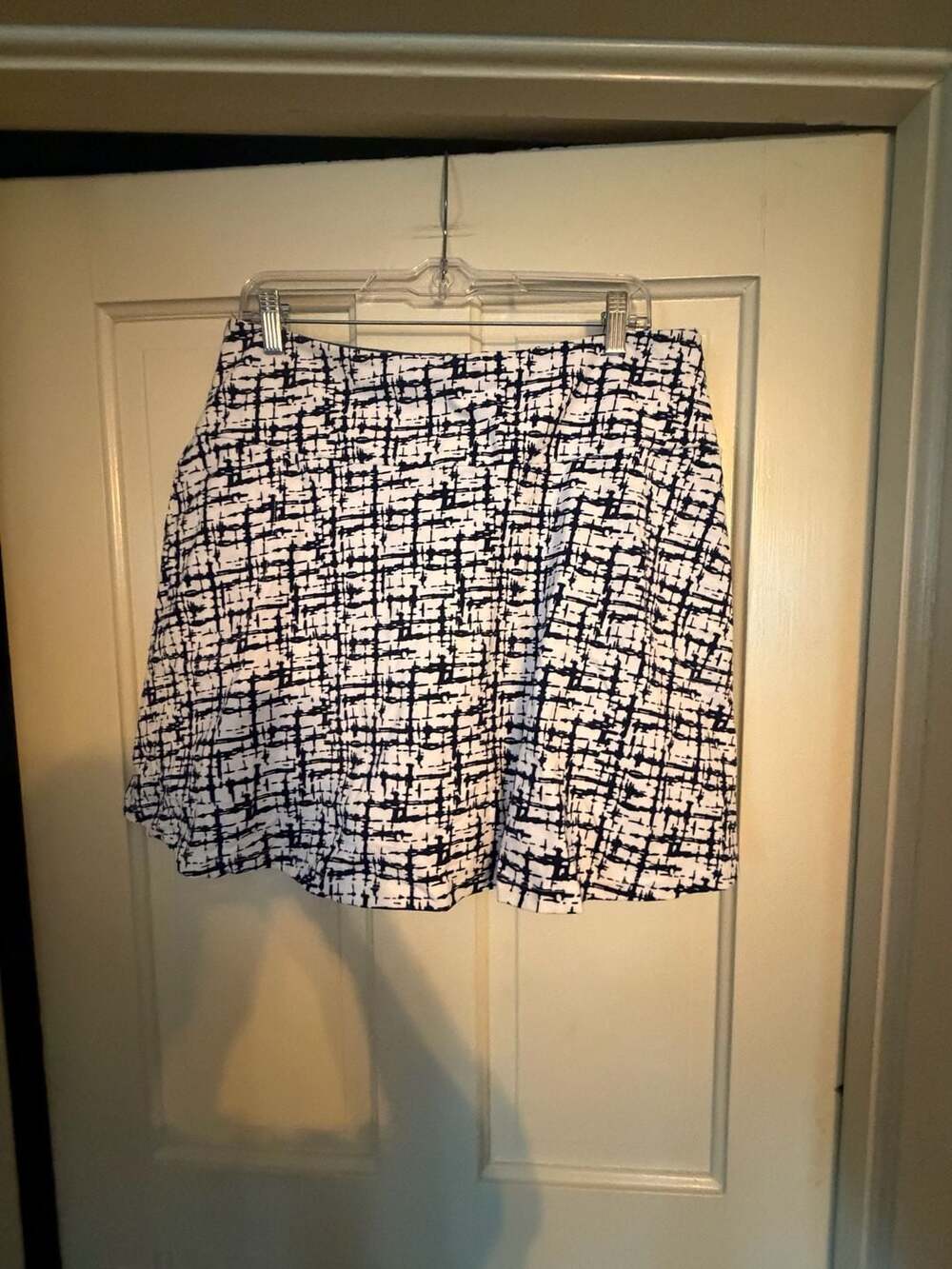 Women with Control Black and White Abstract Print Skort Size L